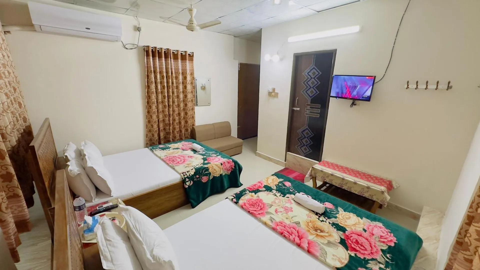 Hotel Labbaik Three Residential 达卡 宾馆