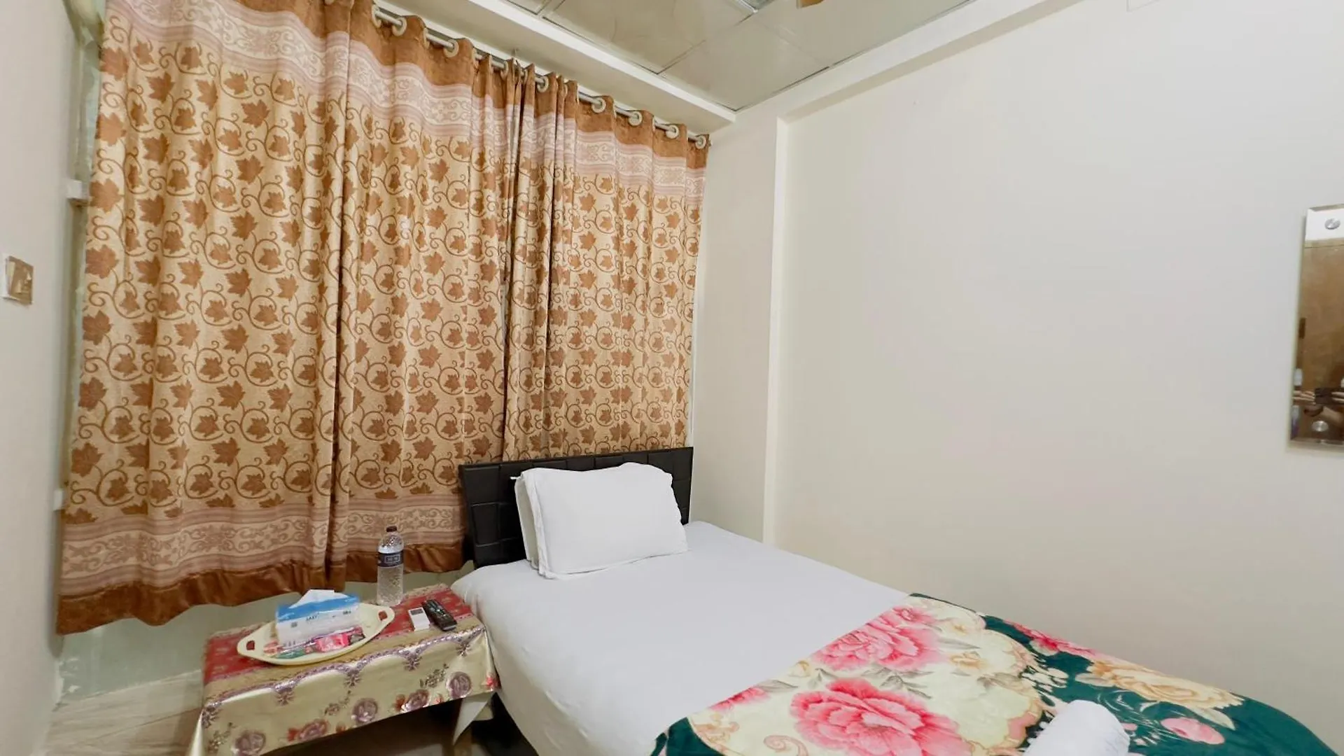 Hotel Labbaik Three Residential 达卡